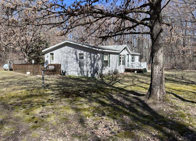 Property at 2513 Hannah Rd, Remus, MI 49340, 1 bed, 2 baths