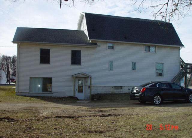 Property at 5680 Trailer Park Dr, Jackson, MI 49201, 7 beds