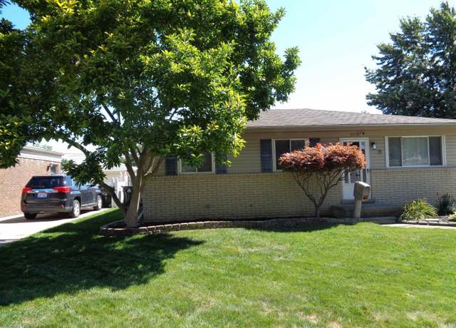 Property at 27716 Fountain Blvd, Roseville, MI 48066, 3 beds, 1 bath