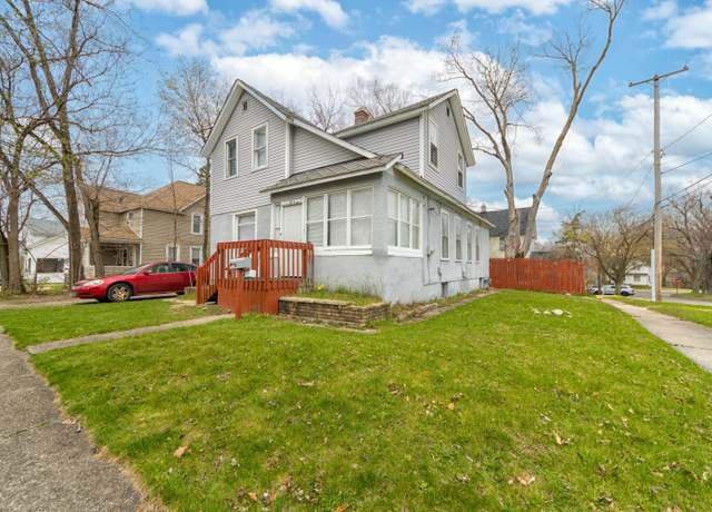 Property at 304 W Emerson St, Kalamazoo, MI 49001, 4 beds, 1 bath