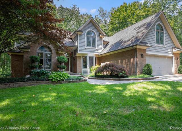 Property at 6365 Hayfield Ln, Almont, MI 48003, 4 beds, 3.5 baths