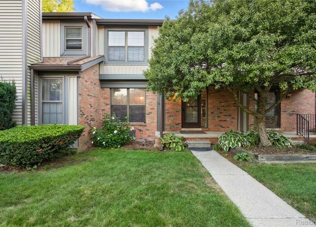 Property at 12406 Woodgate Dr, Plymouth, MI 48170, 2 beds, 2.5 baths