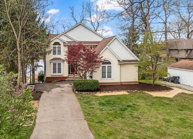 Property at 5027 Grover Dr, Brighton, MI 48116, 4 beds, 4.5 baths