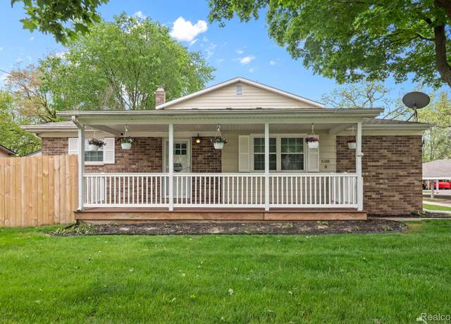 Property at 508 Chamberlain St #8, Flushing, MI 48433, 2 beds, 2 baths