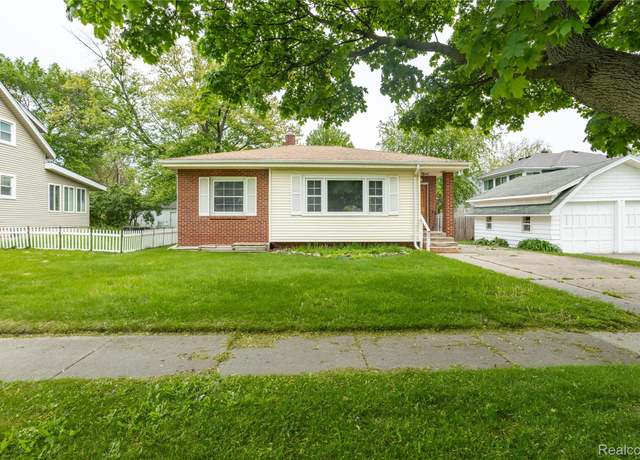 Property at 2028 9th Street St, Port Huron, MI 48060, 2 beds, 1 bath