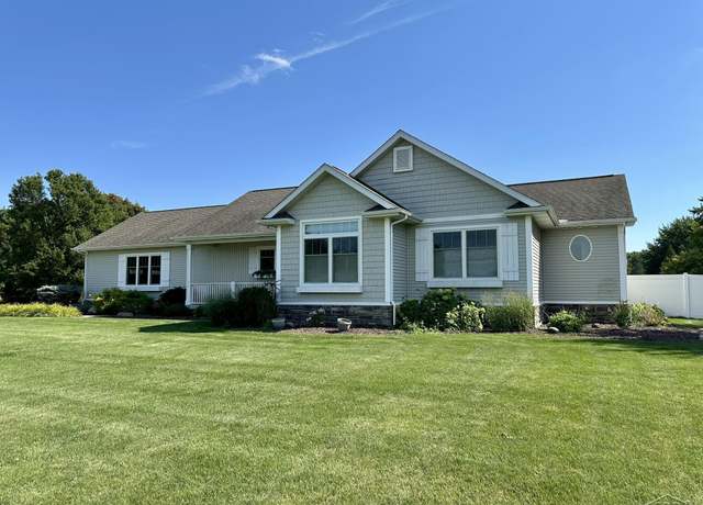 Property at 3943 Spring Lane St, Saginaw Charter Township, MI 48603, 4 beds, 3 baths