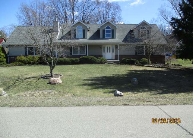 Property at 24535 Halley Crescent Dr, Grosse Ile, MI 48138, 5 beds, 3 baths