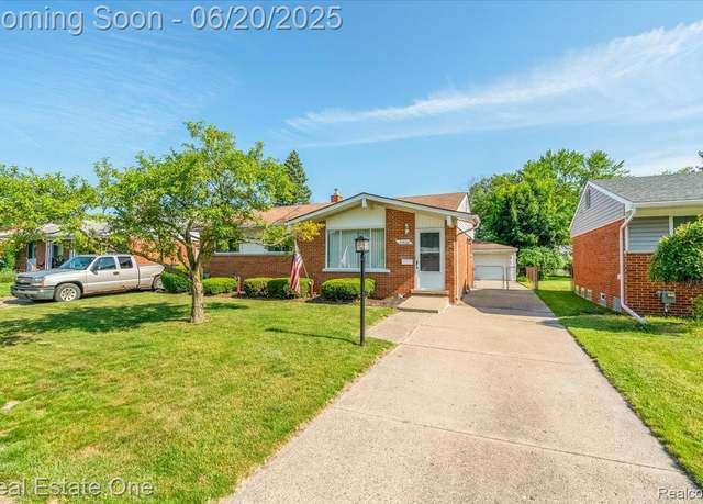 Property at 32622 Parkwood St, Westland, MI 48186, 3 beds, 1.5 baths