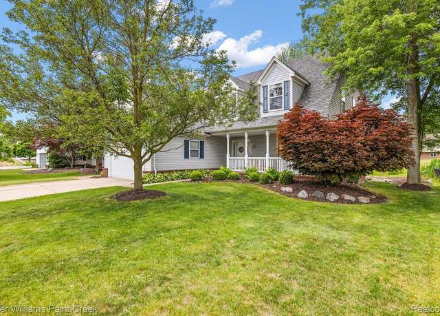 Property at 46341 Jasmine Ct, Chesterfield, MI 48047, 3 beds, 2.5 baths