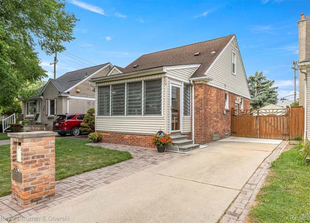 Property at 4224 Howard St, Lincoln Park, MI 48146, 3 beds, 2 baths