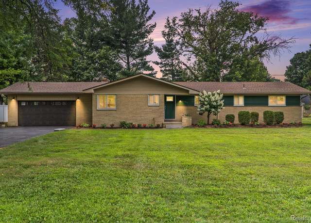 Property at 1206 Torpey Dr, Troy, MI 48083, 4 beds, 1.5 baths