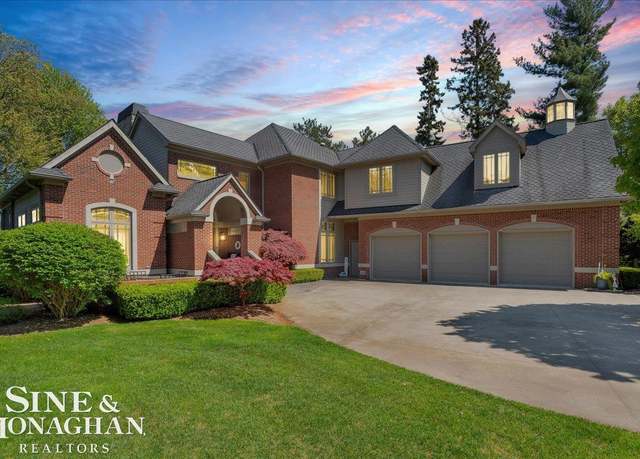 Property at 708 N Lakeshore Rd, Port Sanilac, MI 48469, 6 beds, 6 baths