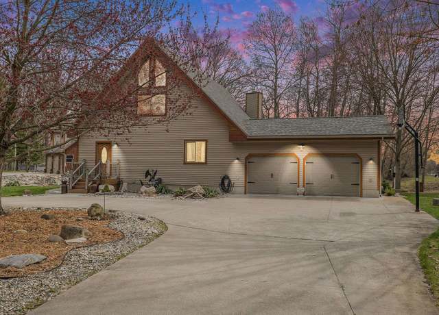 Property at 2000 Granada Ct, Weidman, MI 48893, 3 beds, 3 baths