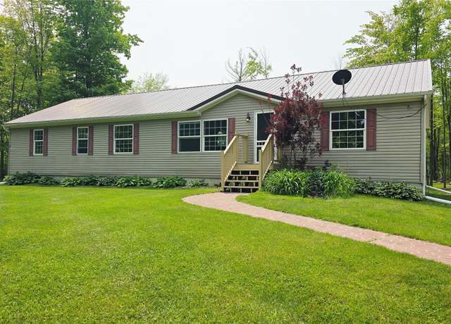 Property at 5303 Dove Rd, Kimball, MI 48074, 4 beds, 2 baths