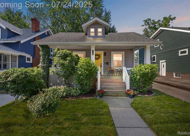 Property at 308 Gardenia Ave, Royal Oak, MI 48067, 2 beds, 1 bath