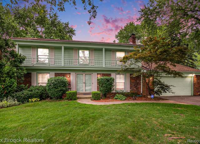 Property at 2035 Wickford Ct, Bloomfield Hills, MI 48304, 4 beds, 2.5 baths
