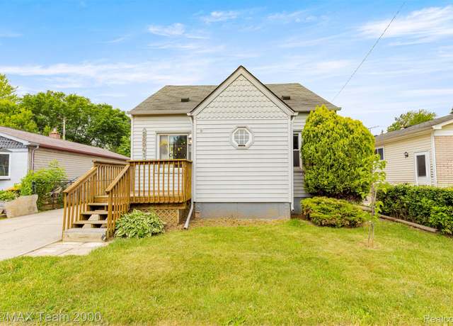 Property at 28041 Essex St, Roseville, MI 48066, 4 beds, 1 bath