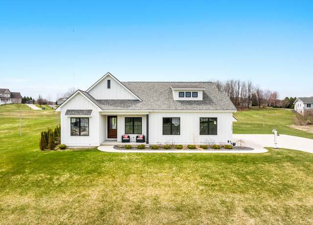 Property at 5069 Stonefield Dr, Traverse City, MI 49684, 4 beds, 2.5 baths