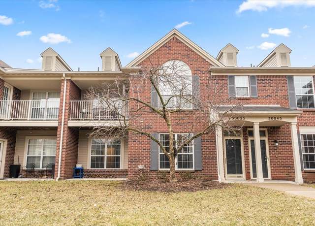 Property at 30035 Fox Run Cir, Warren, MI 48092, 2 beds, 2 baths