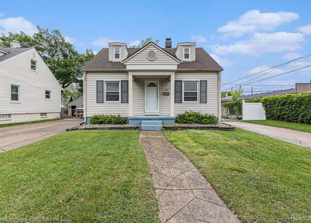 Property at 30 Charlevoix St, Clawson, MI 48017, 4 beds, 2 baths