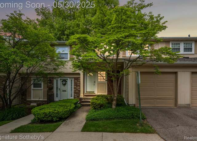 Property at 1652 Brentwood Dr, Troy, MI 48098, 2 beds, 1.5 baths