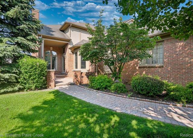 Property at 54630 Ashford Ct, Utica, MI 48316, 3 beds, 3.5 baths