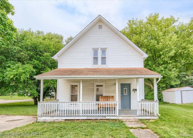 Property at 218 New St, Clio, MI 48420, 3 beds, 2 baths