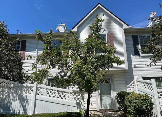 Property at 22368 Cape Cod Way, Farmington Hills, MI 48336, 2 beds, 2.5 baths