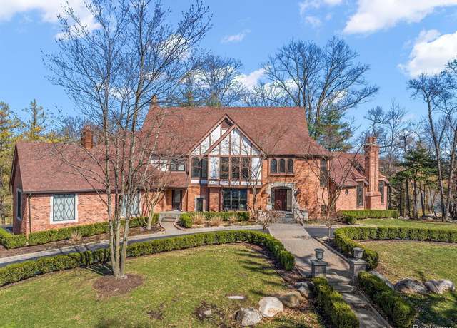 Property at 3013 Heron Pl, Bloomfield Hills, MI 48302, 5 beds, 5.5 baths