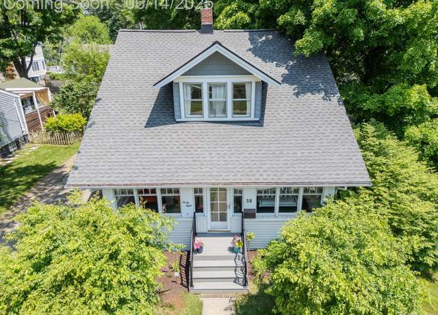 Property at 38 Pontiac St, Oxford, MI 48371, 3 beds, 2 baths