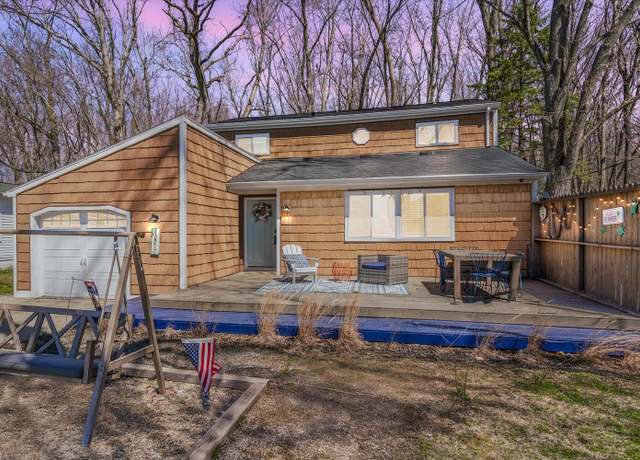 Property at 2255 Parker Dr, Wayland, MI 49348, 5 beds, 2.5 baths