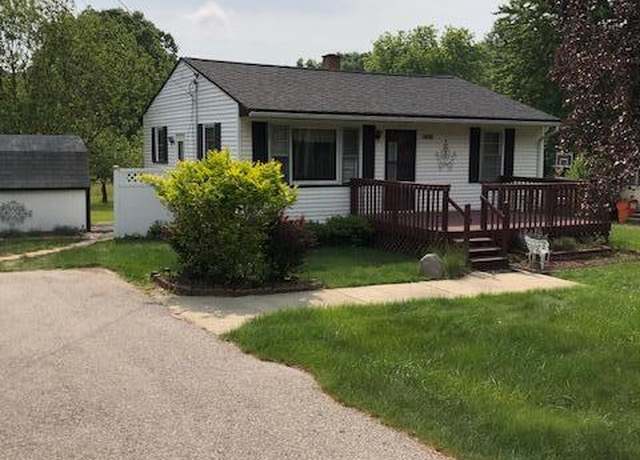 Property at 1401 Warner St, Whitehall, MI 49461, 2 beds, 1 bath