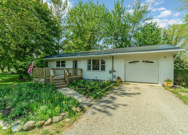 Property at 873 E Remus Rd, Mt Pleasant, MI 48858, 3 beds, 1.5 baths