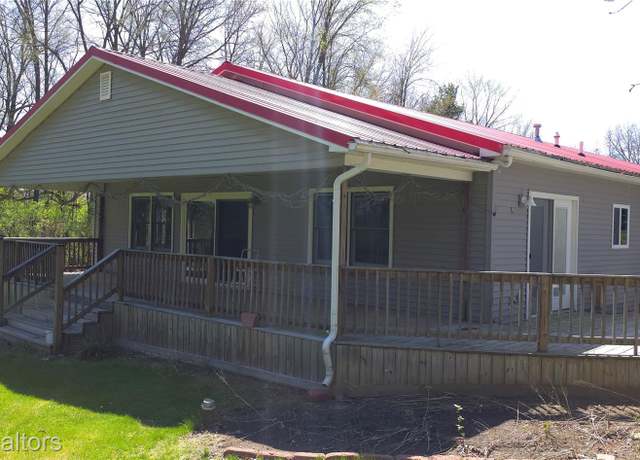 Property at 7090 Linden Rd, Fenton, MI 48430, 4 beds, 2 baths