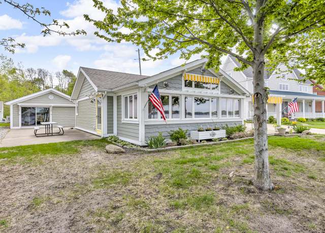Property at 6891 Hallenbeck Hwy, Manitou Beach, MI 49253, 3 beds, 2 baths