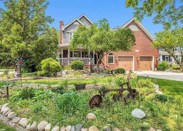 Property at 33473 Mulvey Rd, Fraser, MI 48026, 5 beds, 3.5 baths