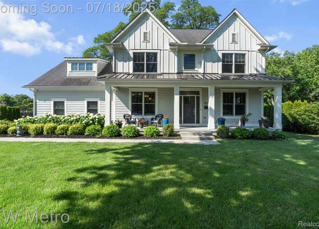 Property at 3591 Paddington DR Dr, Troy, MI 48084, 3 beds, 3 baths