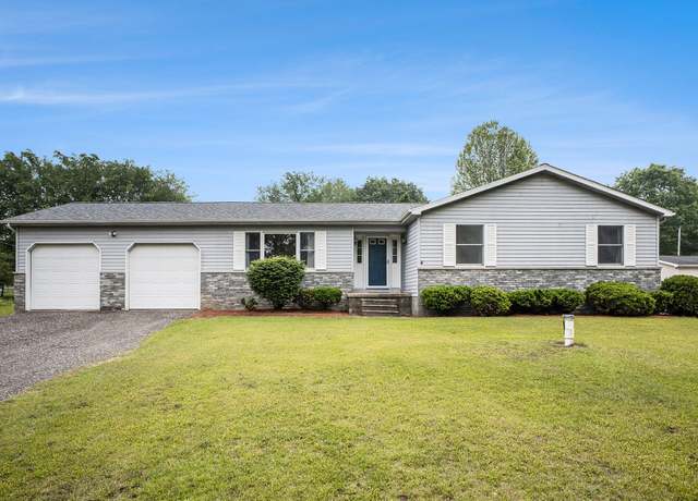 Property at 11261 North Dr, Brooklyn, MI 49230, 3 beds, 2 baths