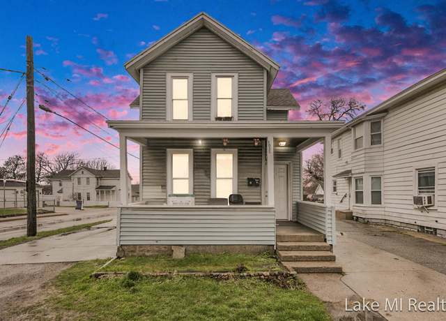 Property at 1025 Cesar E. Chavez Ave SW, Grand Rapids, MI 49503, 4 beds, 4 baths