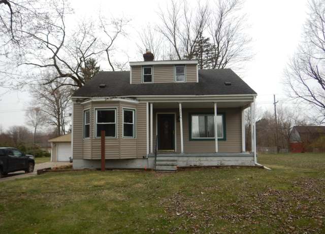 Property at 13244 S Huron River Drive Dr, Romulus, MI 48174, 4 beds, 2 baths