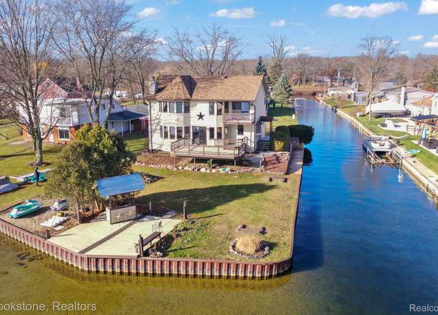 Property at 2995 Venice, Highland, MI 48356, 4 beds, 2.5 baths