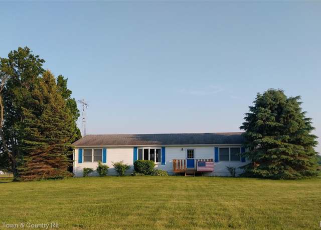 Property at 6723 Cedar Creek Rd, North Branch, MI 48461, 3 beds, 2 baths