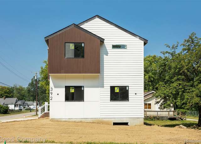 Property at 392 S Squirrel Rd, Auburn Hills, MI 48326, 4 beds, 3 baths