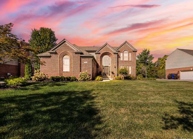 Property at 48581 Greenwich Cir, Canton Charter Township, MI 48188, 4 beds, 2.5 baths