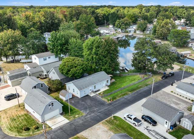 Property at 450 Sycamore Dr, Coldwater, MI 49036, 5 beds, 2 baths