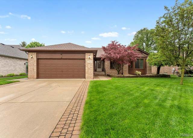 Property at 17519 Rocco Dr, Macomb, MI 48044, 3 beds, 3 baths