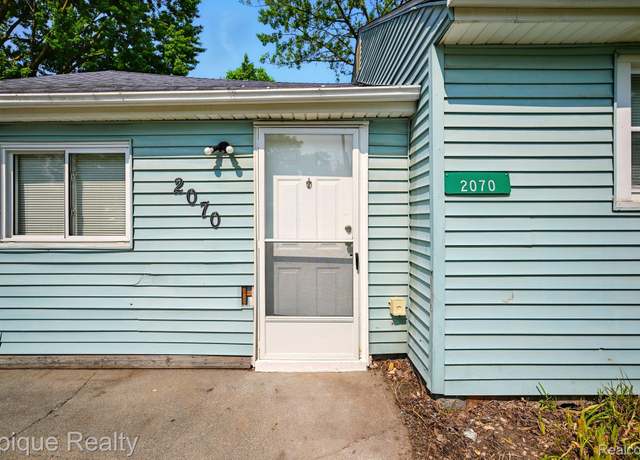 Property at 2070 Harwine St, Flint, MI 48532, 3 beds, 1 bath