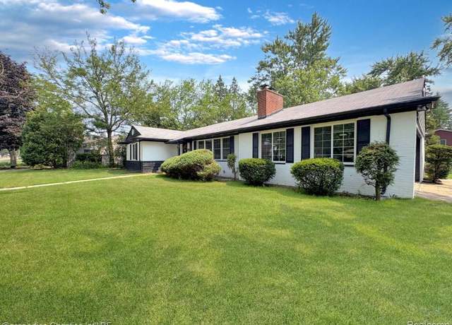 Property at 18051 Locherbie Ave, Beverly Hills, MI 48025, 4 beds, 4 baths