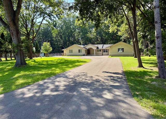 Property at 22235 Maplewood Dr, Southfield, MI 48033, 3 beds, 2.5 baths