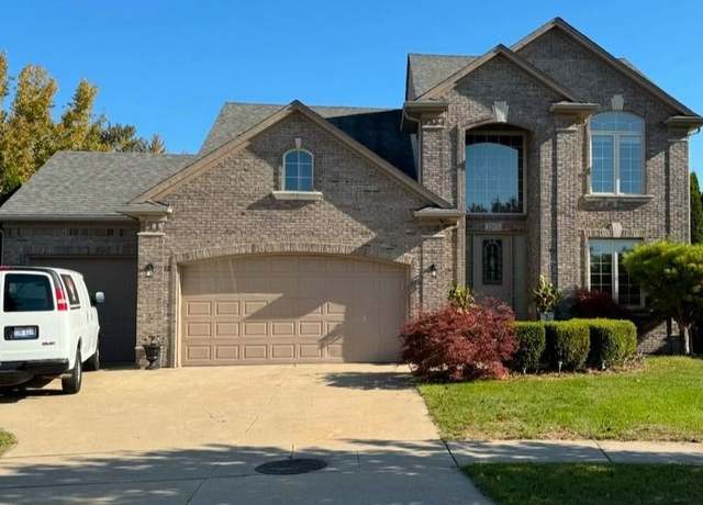 Property at 22031 Goldenwillow Dr, Macomb, MI 48044, 4 beds, 2.5 baths